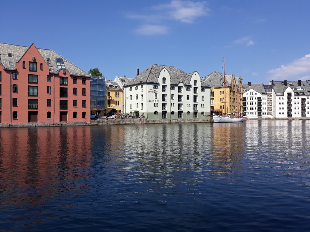 Stadtrundfahrt Ålesund für Gäste von Kreuzfahrtschiffen